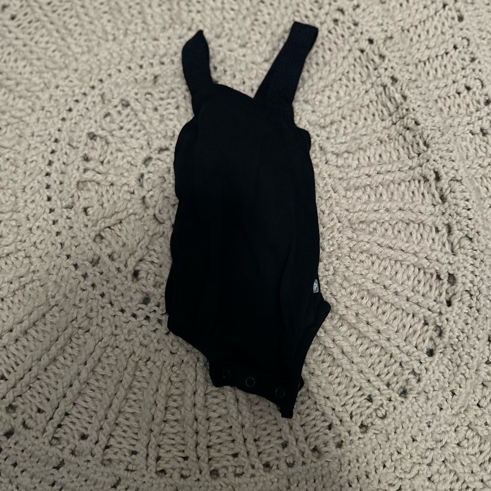 Kyte BABY Black One Piece Bodysuit